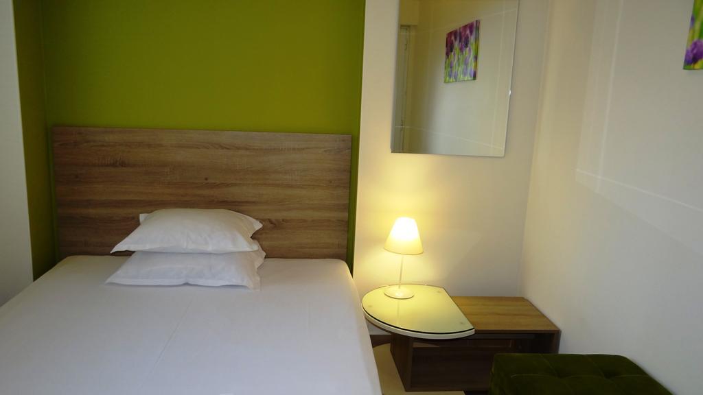 Guest Rooms Kom โซเฟีย ห้อง รูปภาพ