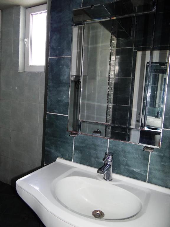 Guest Rooms Kom โซเฟีย ห้อง รูปภาพ