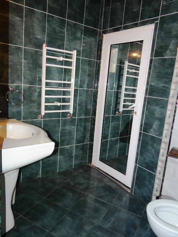 Guest Rooms Kom โซเฟีย ห้อง รูปภาพ